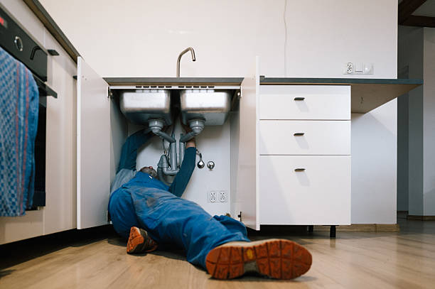 Professional Emergency Plumber technician working in Pelham, NC